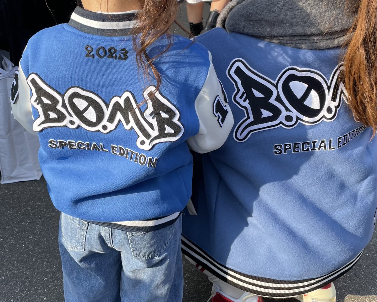 maururan's tweet photo. 手作りの B.O.M.Bジャケット💙

まうるもトレジャーと一緒〜😆って喜んでくれて、会場でもたくさんのトゥメの皆さんに褒めて頂けて、頑張ってよかったです😭✨
ありがとうございました🙏🏻💙

#TREASURE_REBOOT_IN_JAPAN 
#TREASURE #트레저 https://t.co/AHblgq1oY3