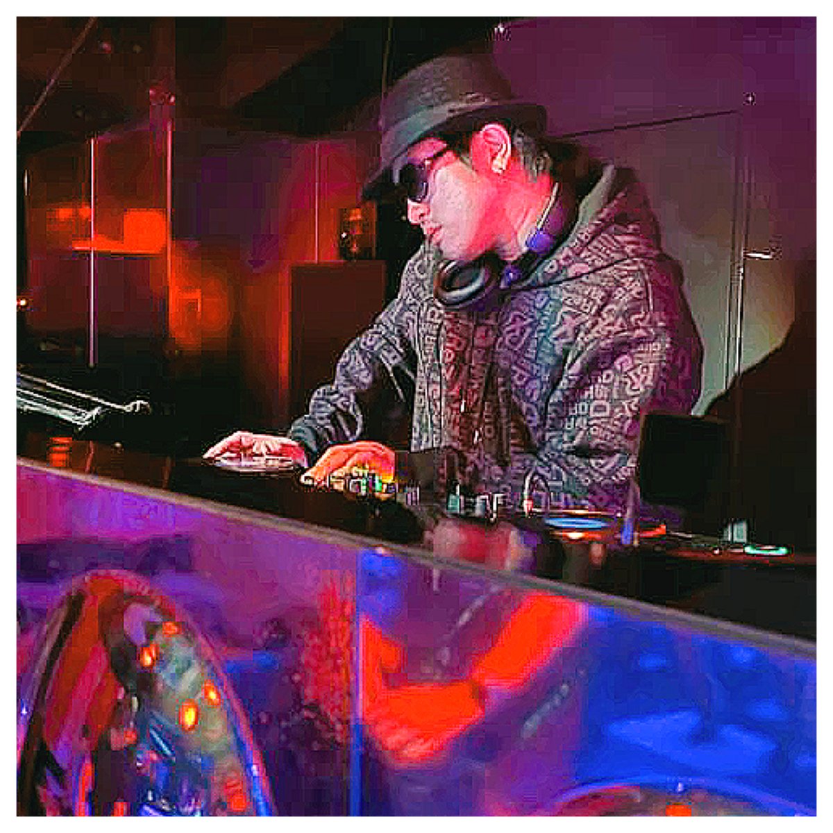 Junya_DJ's tweet photo. The Sound of Music!!!🎧
|
新宿「 @WARP_SHINJUKU 」にてDJ始めでした🙏🏼
途中、外国人のお客さんにウケが良かったみたいで
翻訳機能駆使してお褒め頂きましたw 感謝です!☺️
|
頑張っていきます♪
_
#JunyaShimizu #DJ #Music #Life
#HOUSETAKEOVER #WARP #ForceFloor
#音楽 #Club #クラブ #新宿 https://t.co/A6Srauux6M