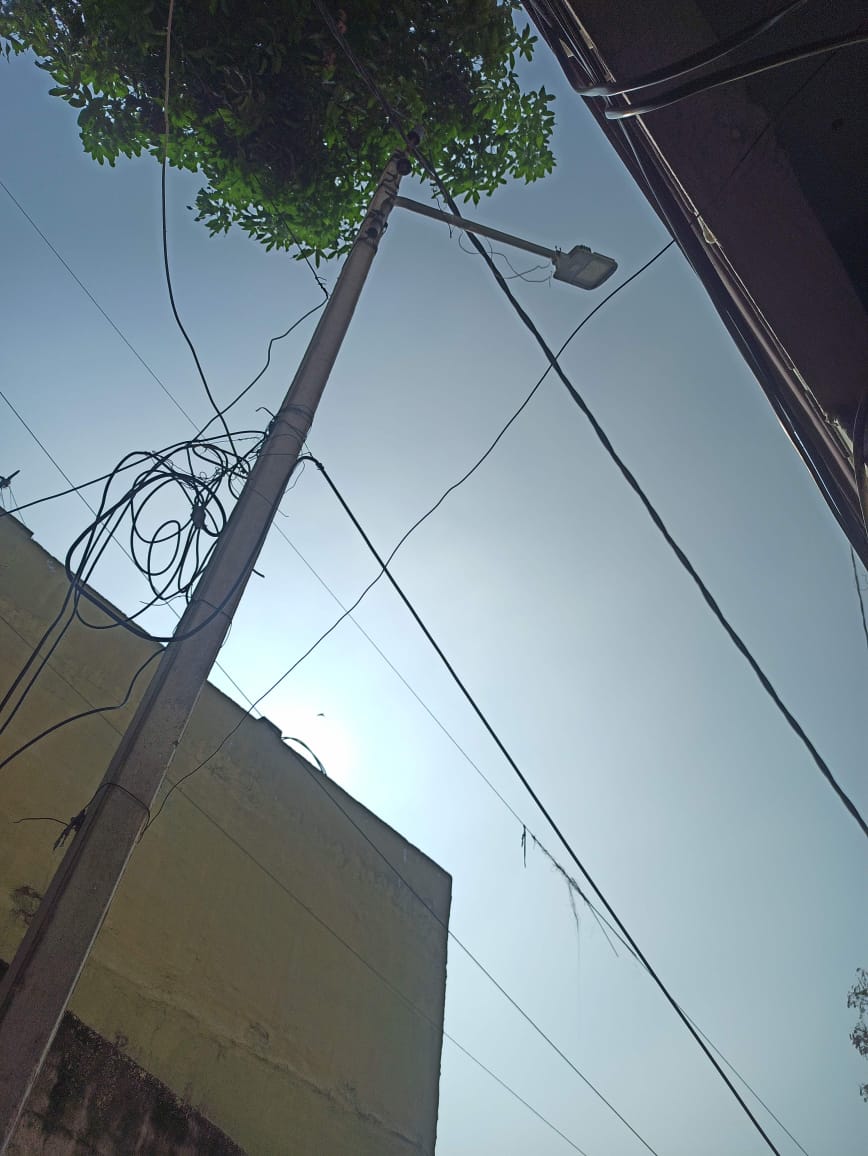 SampthSunvalli's tweet photo. Non glowing Street light from past 2 months please solve the problem immediately  @GHMCOnline @ZC_Khairatabad @NagenderDanam @CommissionrGHMC https://t.co/QLkT2ggTEX