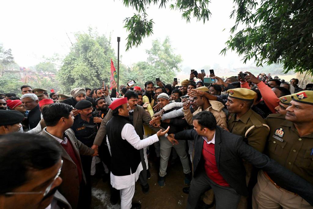 Akhilesh Yadav (@yadavakhilesh) on Twitter photo 