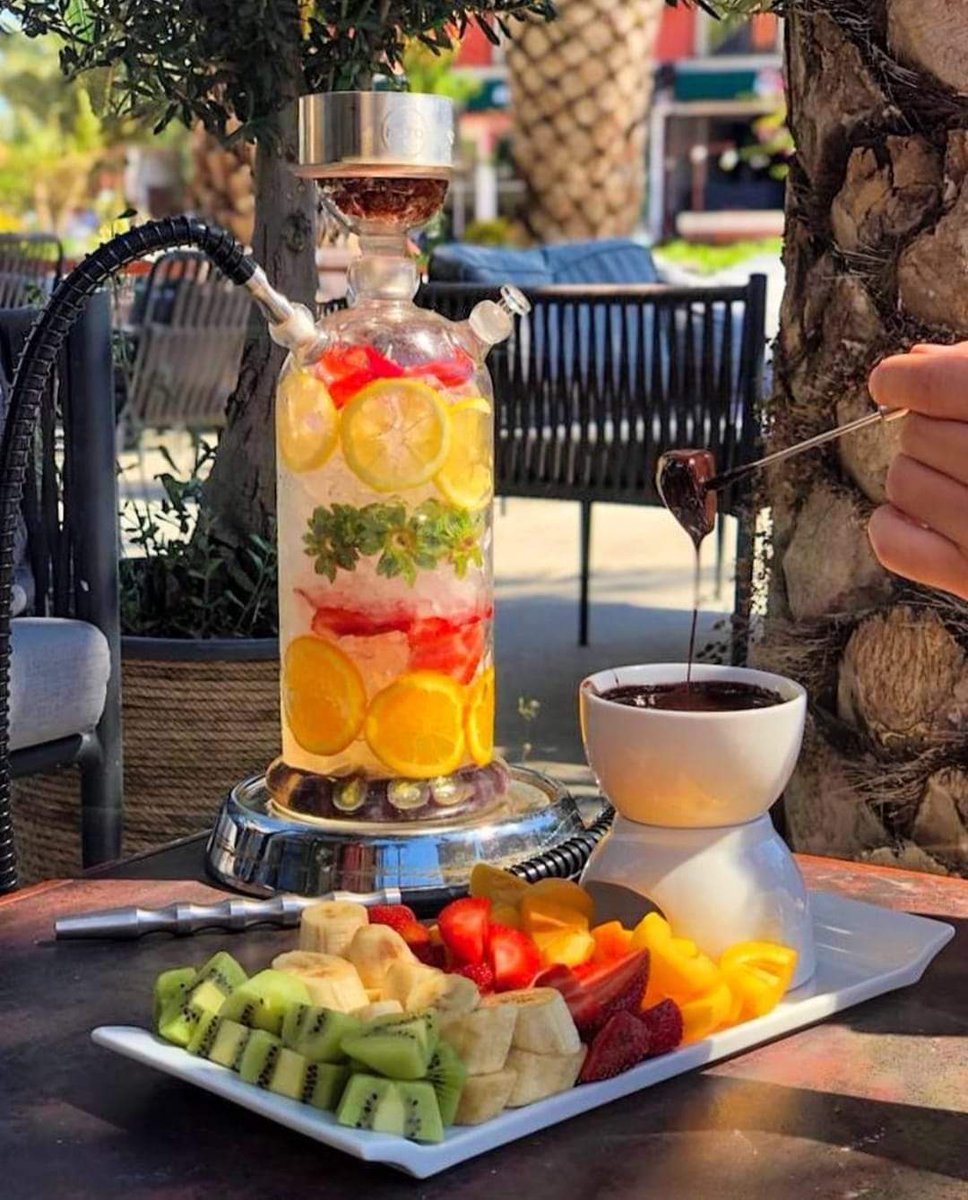 "شـغـل اركيلتك و صـفـون وبـكـل سـحبـة حـروئ حـلـم كـان نـفـسـكك فـيه')~ 🖤🎶!
#تصويري #Turkiye #İstanbul