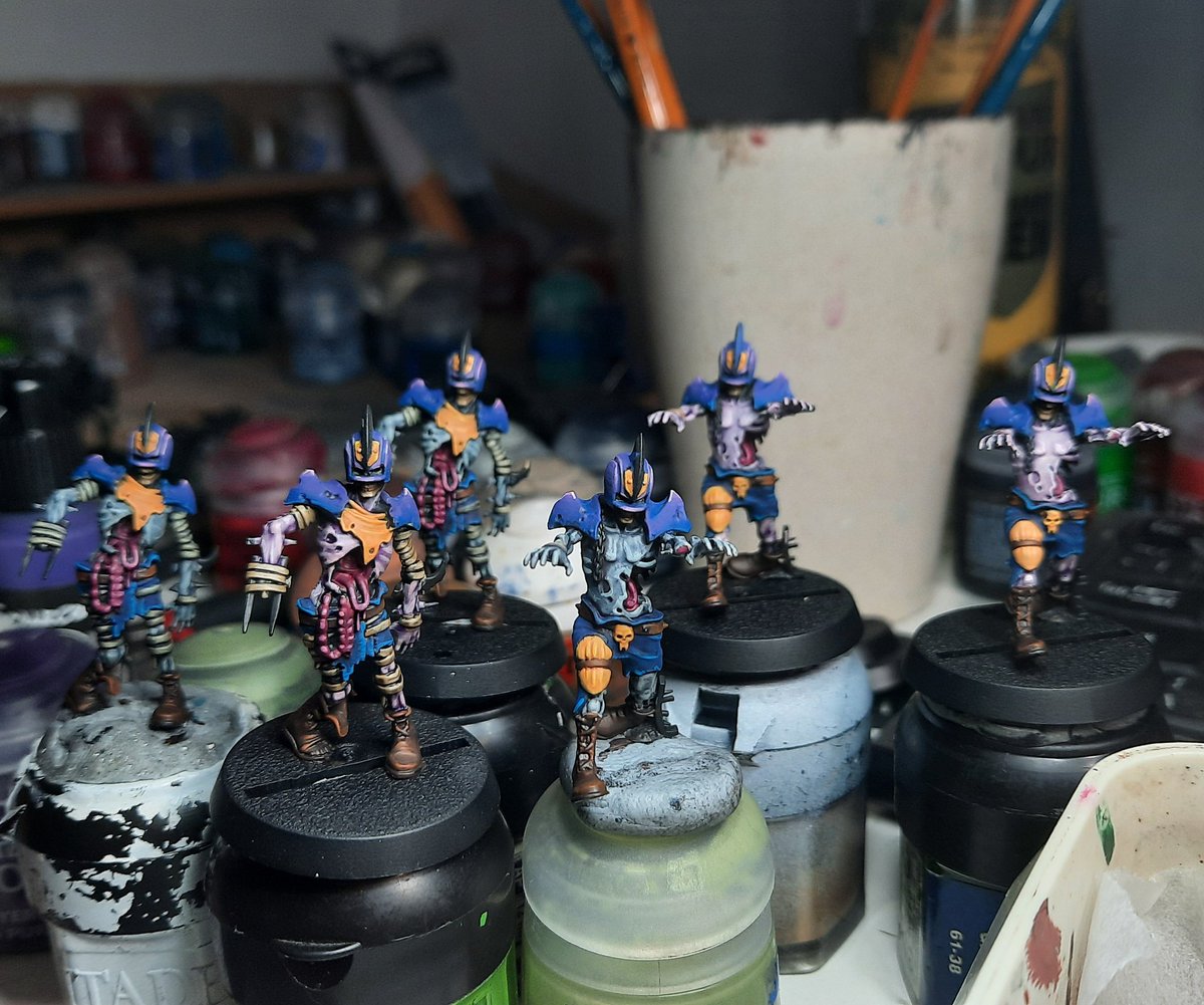 SystemRenegade's tweet photo. Today's WIP 

The second box finally arrived. 
Got the zombies pretty much done, just the metals and some final bits. So far, I'm really enjoying this project 😀 https://t.co/33e6dMJ1JO