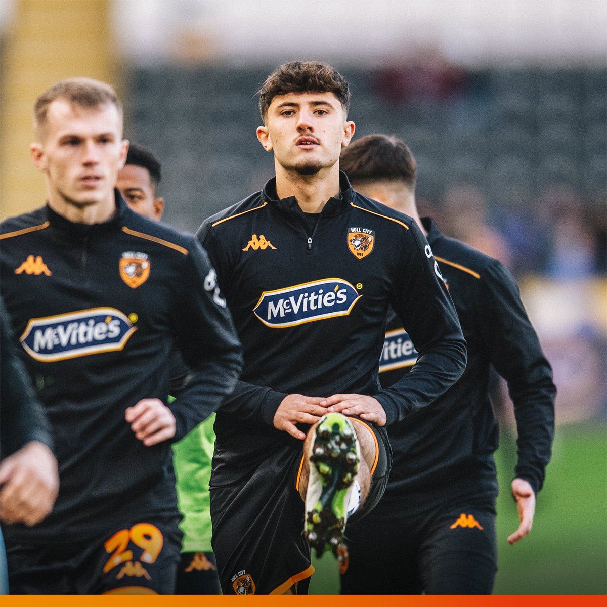 HullCity's tweet photo. Our Stan.

#hcafc | #EmiratesFACup https://t.co/YabxG7sMCG