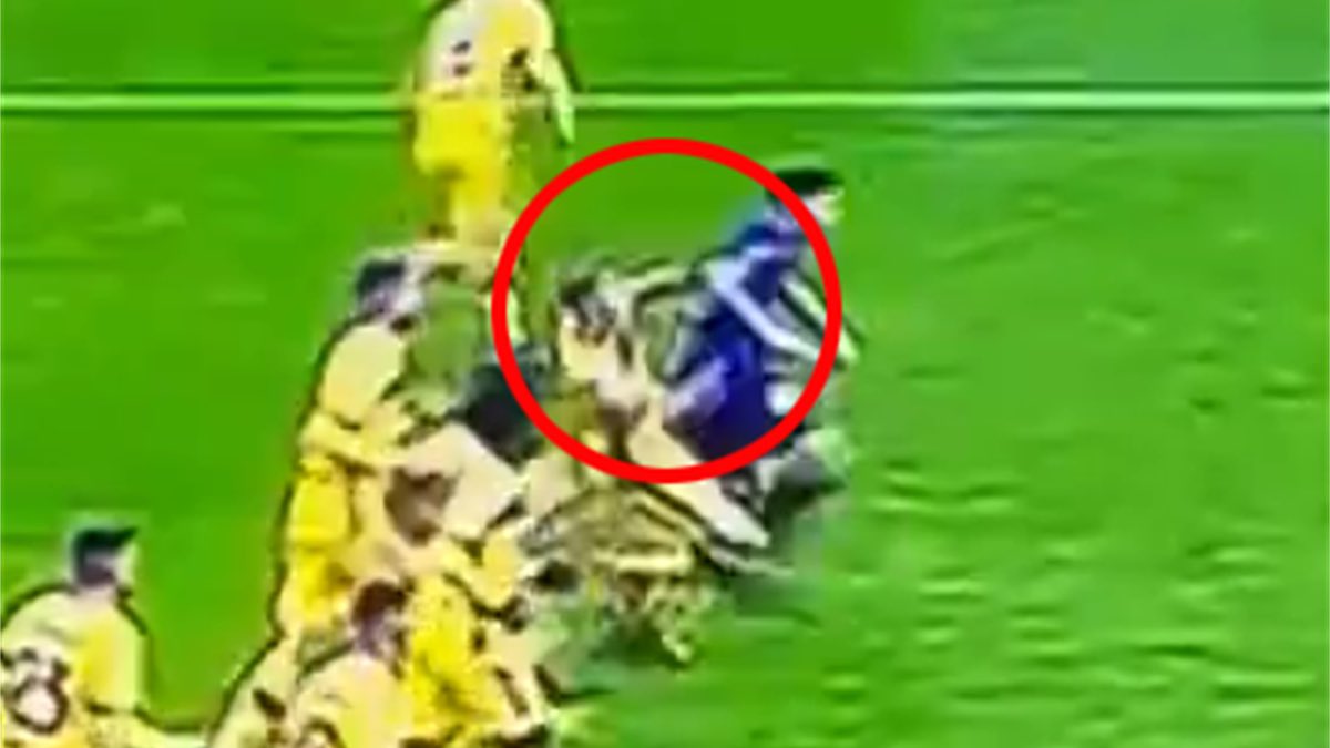 dar_martini's tweet photo. C'è una partita, solo una, che vincono regolare? Nessuno prova imbarazzo? #InterVerona #Bastoni #SerieA #VAR #6Gennaio https://t.co/jRJbf3pfNf