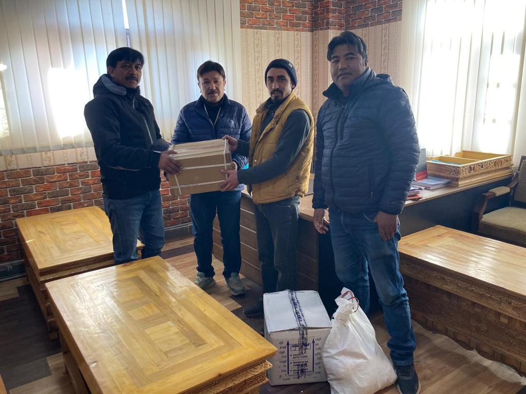 airnewskargil's tweet image. Every Infant Matters: Nurturing Health &amp;amp; Well-being in Kargil
Handed Over essential materials to Dr Leyaqat Ali Kacho, CMO Kargil, signifies the ongoing dedication of @EveryInfMatters  to improving the lives of children

@NhmLadakh @prasarbharti @airnewsalerts @ddnewsladakh