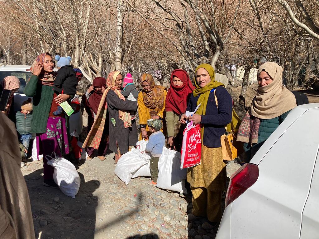 airnewskargil's tweet image. Every Infant Matters: Nurturing Health &amp;amp; Well-being in Kargil
Handed Over essential materials to Dr Leyaqat Ali Kacho, CMO Kargil, signifies the ongoing dedication of @EveryInfMatters  to improving the lives of children

@NhmLadakh @prasarbharti @airnewsalerts @ddnewsladakh