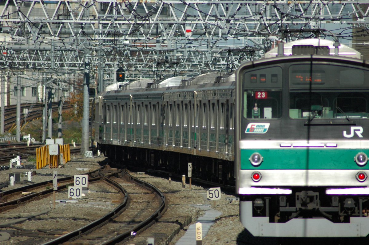#おおよそ10年前の列車集 
#いいねした鉄道ファン全員フォローする 
2011年12月11日　新宿駅
懐かしい6ﾀﾞｧ車とか