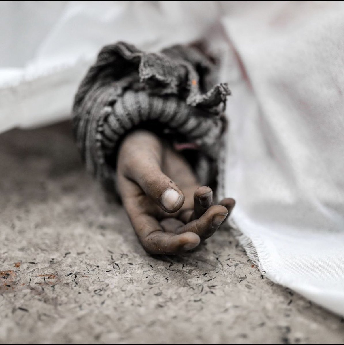 EyeonPalestine's tweet photo. 1 child killed every 15 minutes in Israeli occupation airstrikes on Gaza.
"Gaza has become a graveyard for thousands of children. It's a living hell for everyone else." https://t.co/dahHomouRF