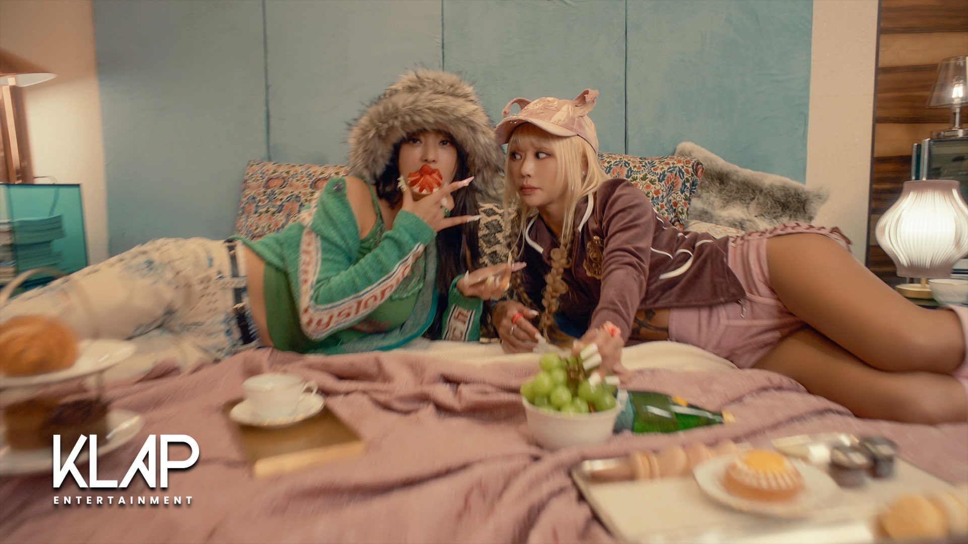 GDKv4koaUAA0FT1?format=jpg&name=large