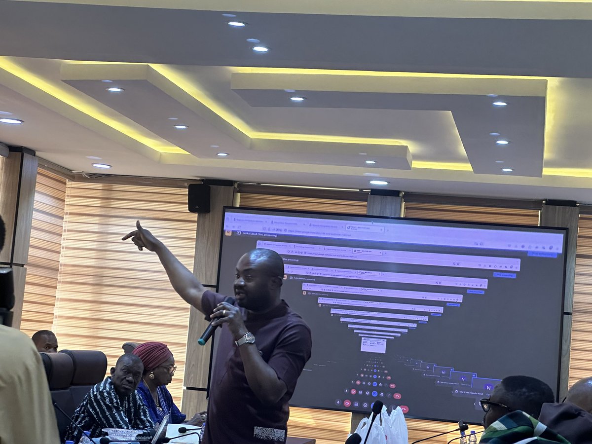 olorunwababs's tweet photo. From Monday, Nigerians can apply for their international passport online without having to worry about intermediaries. I was at the stakeholder forum earlier today where the minister of Interior @BTOofficial, CG immigration @nigimmigration and many other stakeholders reviewed the online platform and provided feedback for improvement. I am really proud if this innovation happening and hope this process will be successful for all.
