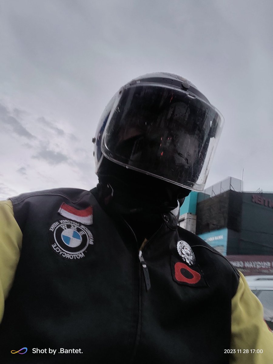 Gw cm tukang ojek online #Maxim  , Jika <a href="/aniesbaswedan/">Anies Rasyid Baswedan</a> &amp; <a href="/cakimiNOW/">A Muhaimin Iskandar</a> menang gw akan gratiskan order penumpang setiap hari Jum'at selama 1 bulan + setiap Tanggal 1 setiap bulannya selama 1 tahun
 #nazarpemilu #AMINAjaDulu 👍🏼