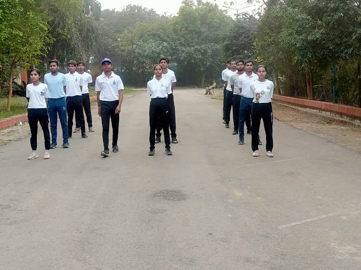 GECR_NSS's tweet photo. JAY HIND 🇮🇳
NSS GECR Marching with purpose,practicing for the Republic Day Parade.
Unity, discipline,and pride in every step.🇮🇳🇮🇳🇮🇳🔥
#RepublicDayParad
@Rajkumarnss @Anurag_Office @akash_chhikara @askabir_  @DrMRKhan13 @Prashan0497645   @ipsmayankgurjar @pankajsinghips https://t.co/ghrQm8iaQj