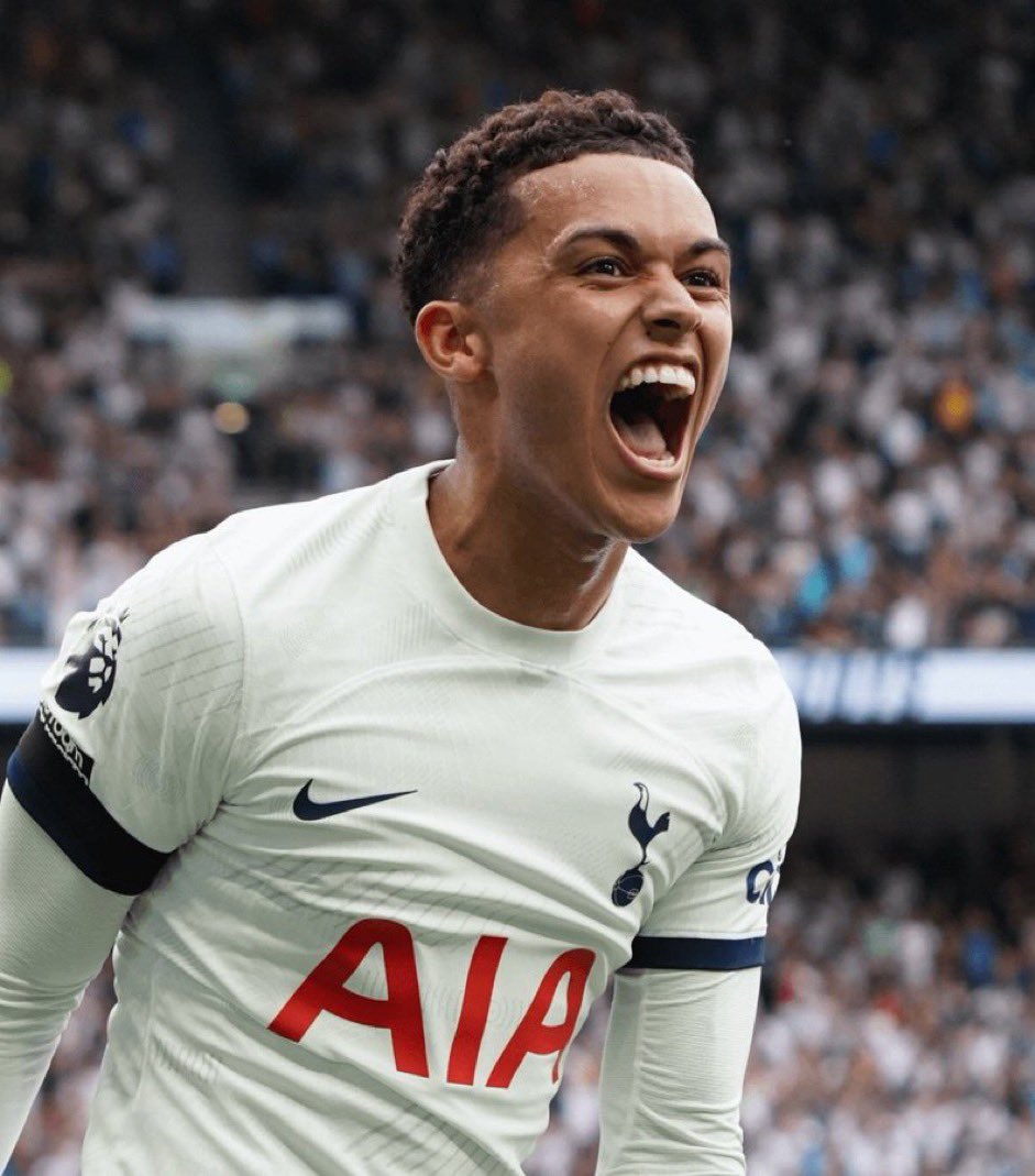 TheSpursWatch's tweet image. (🟢) Some #Tottenham fans might have expected Johnson to be the finished product because of his £47.5m fee but the expectation for Postecoglou and within the club was very much that he is a young work in progress with the potential to be devastating. 🏴󠁧󠁢󠁷󠁬󠁳󠁿🤍

@AlasdairGold