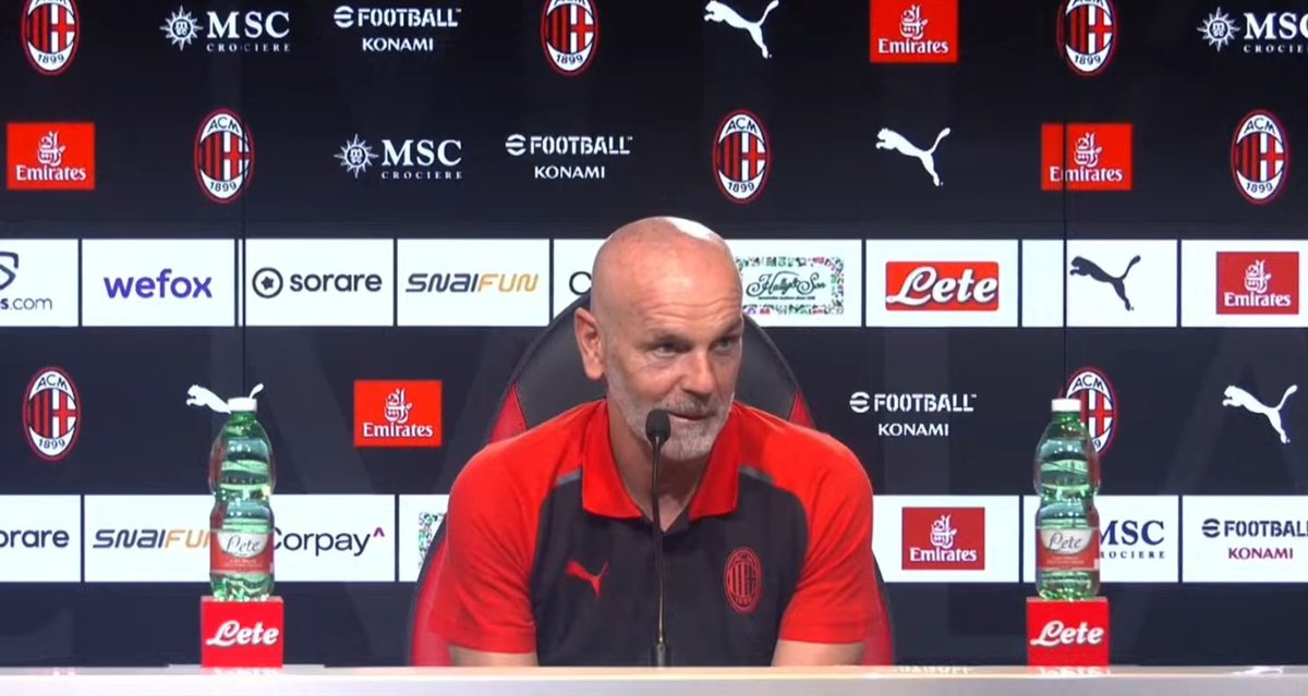 ACMilanInsideit's tweet photo. 🗣 Stefano #Pioli in conferenza pre #EmpoliMilan: "La realtà su Rade #Krunic è che in questo momento è meglio, per lui e per noi, che lui stia cercando un'altra squadra. Ma non è assolutamente vero che Krunic si è fatto fuori da solo. Sono io che ho fatto delle scelte perché ho visto che il suo rendimento. #Theo difensore centrale? Credo che #TheoHernandez sia un giocatore fortissimo, un ragazzo molto intelligente e con questa mossa stia cercando di allungarsi la carriera. #Ibrahimovic è un re per come ha saputo sfidare tutte le sfide, viene con noi domani, ha già trasferito tanto e può trasferire ancora tante cose". 🤨🔴⚫️