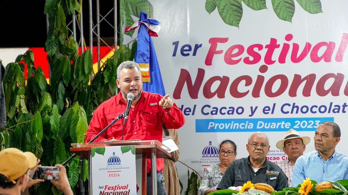 Feda_RD's tweet photo. Pimentel, Duarte, celebró su 1er Festival de Cacao y Chocolate para impulsar el desarrollo cacaotero. nuestro director del FEDA @caamanovive destacó el compromiso del presidente Abinader por el sector cacaotero del país. 🍫🌱
#FEDArd #Cacao #Chocolate #Duarte #Pimentel https://t.co/3RcXyYauXK