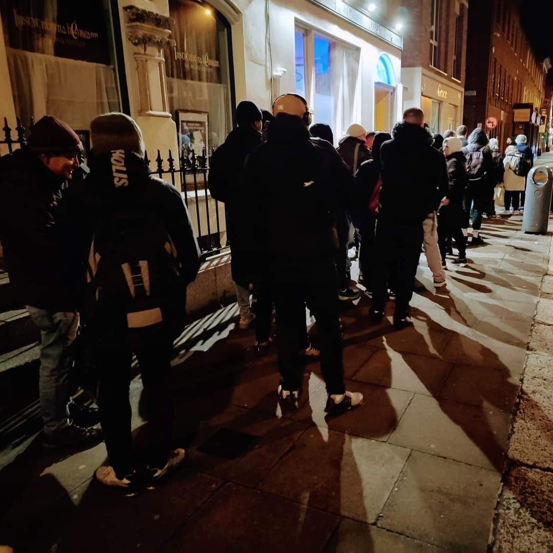The busiest night to date at @TiglinIreland homeless cafe last night with just under 500 individuals in need of our service. A lot of new faces from the Middle East and Africa. Once again we had to close our doors due to the overwhelming numbers. @carthy_aubrey @IrishRefugeeCo