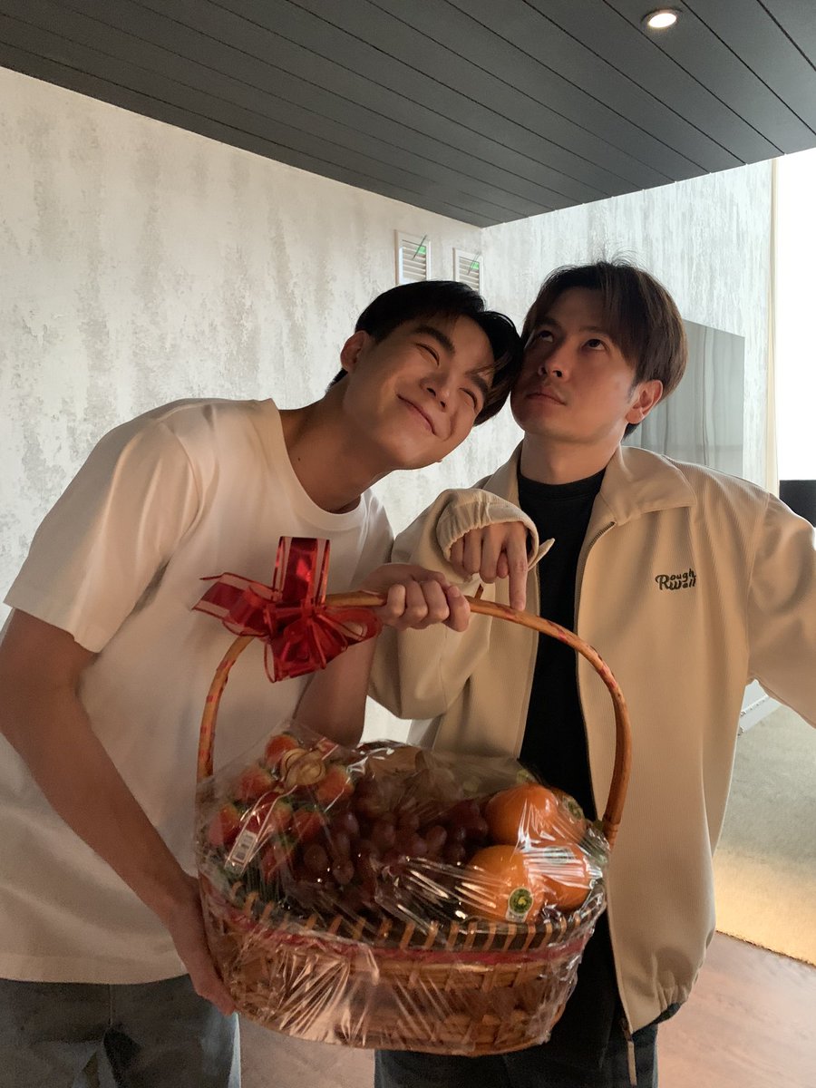 PKrittanun's tweet photo. HNY na kub K Gong💗 @Gonghive24 https://t.co/4Hd7Axy1tm