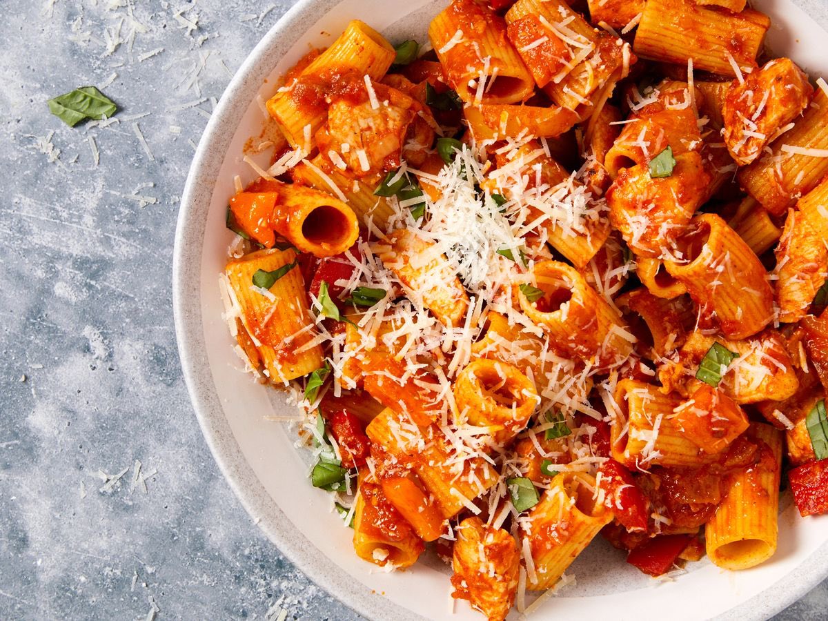 RegionalUSFood's tweet image. Chicken riggies or Utica riggies (Utica, NY) — rigatoni with chicken and hot or sweet peppers in a spicy cream and tomato sauce