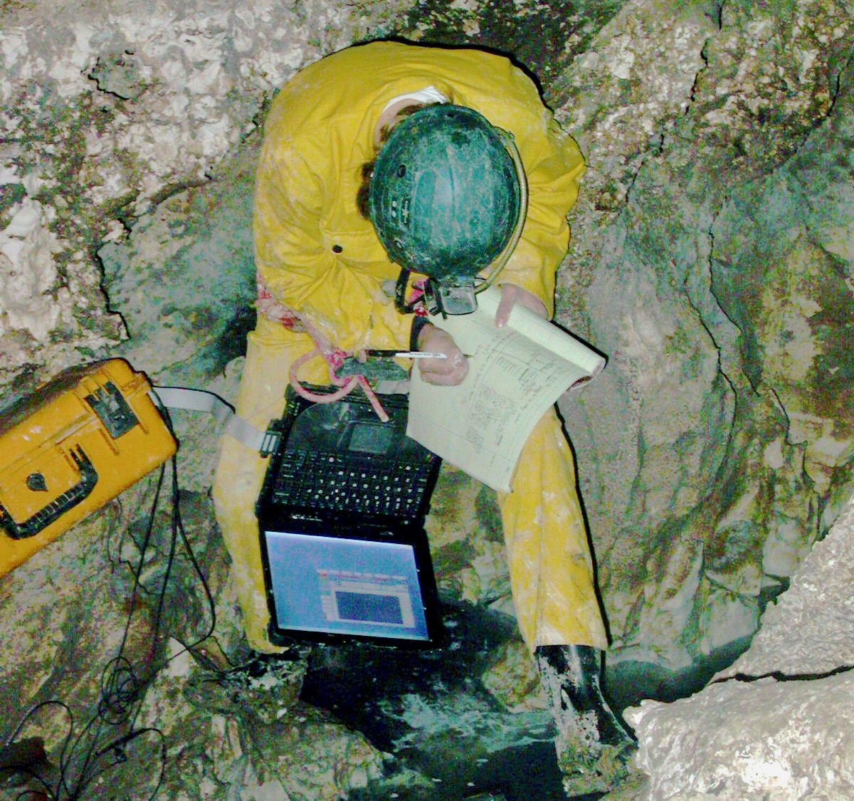 Jennifer Macalady @jmacalad.bsky.social (@jmacalad) on Twitter photo The Wilson #Scholarship in #Karst Science provides $2500 to M.S. students studying karst, including geochemistry, geology, geophysics, or hydrology. Apply by Feb. 15! karstwaters.org/awards-and-sch… The Wilson #Scholarship in #Karst Science provides $2500 to M.S. students studying karst, including geochemistry, geology, geophysics, or hydrology. Apply by Feb. 15! karstwaters.org/awards-and-sch…