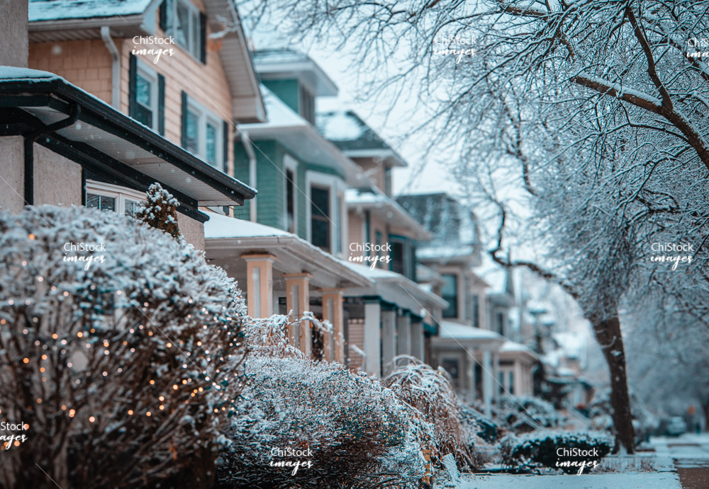 Winter Wonderland in #IrvingPark, #Chicago – Snowy Residential Street Scene chistockimages.com/downloads/ip-1…