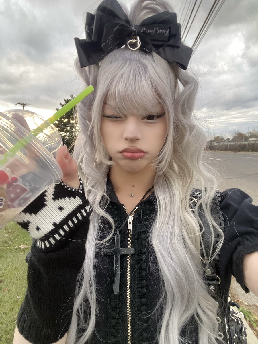paymeiko's tweet photo. just a dolly living her dolly life while u fund every lil second of it 🎀
━━━━━━━♡♡━━━━━━━
financialdomination femdom findomme https://t.co/gJtoO6UkeK