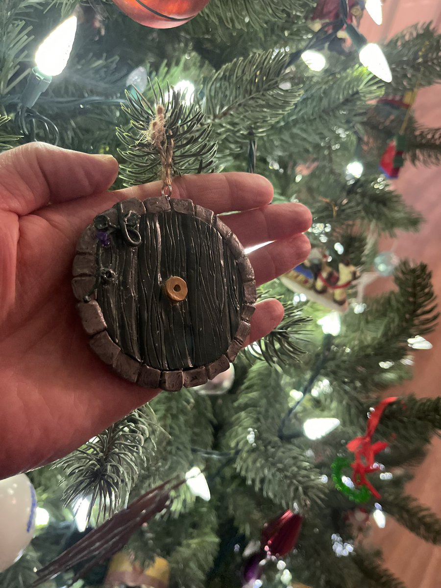 JRRTolkien's tweet image. The hand of @GandalfTheGuide holding a wonderful gift for use every Christmas (from his daughter-in-law):