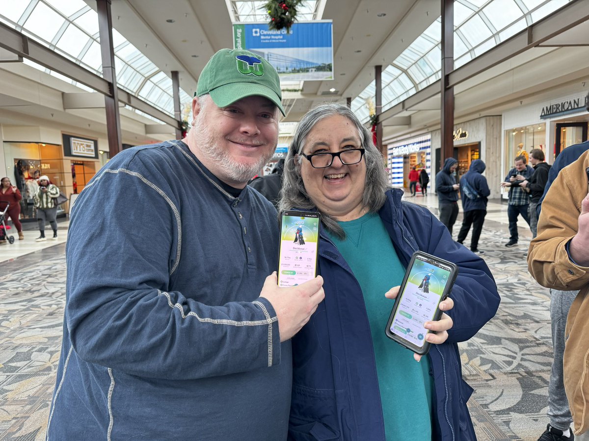 Is there anything better than catching a shiny for #PokemonGOCommunityDay? Catching one with your community! #PokemonGO #Ambassador