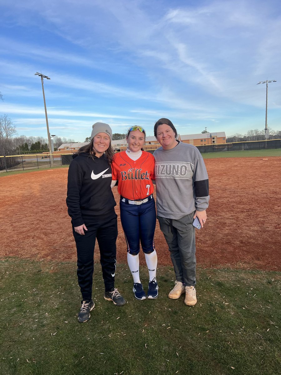 I had the best time Tuesday and Wednesday with Taylor Pleasant and BC Sports at camp!!! 🥎🥎 @Tpleasants17 @bailey_castro0 @chandlerstooks