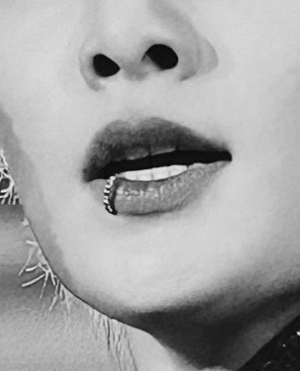 0320to0208's tweet photo. 🧷🖤 https://t.co/lZ5Zc6T6Ba