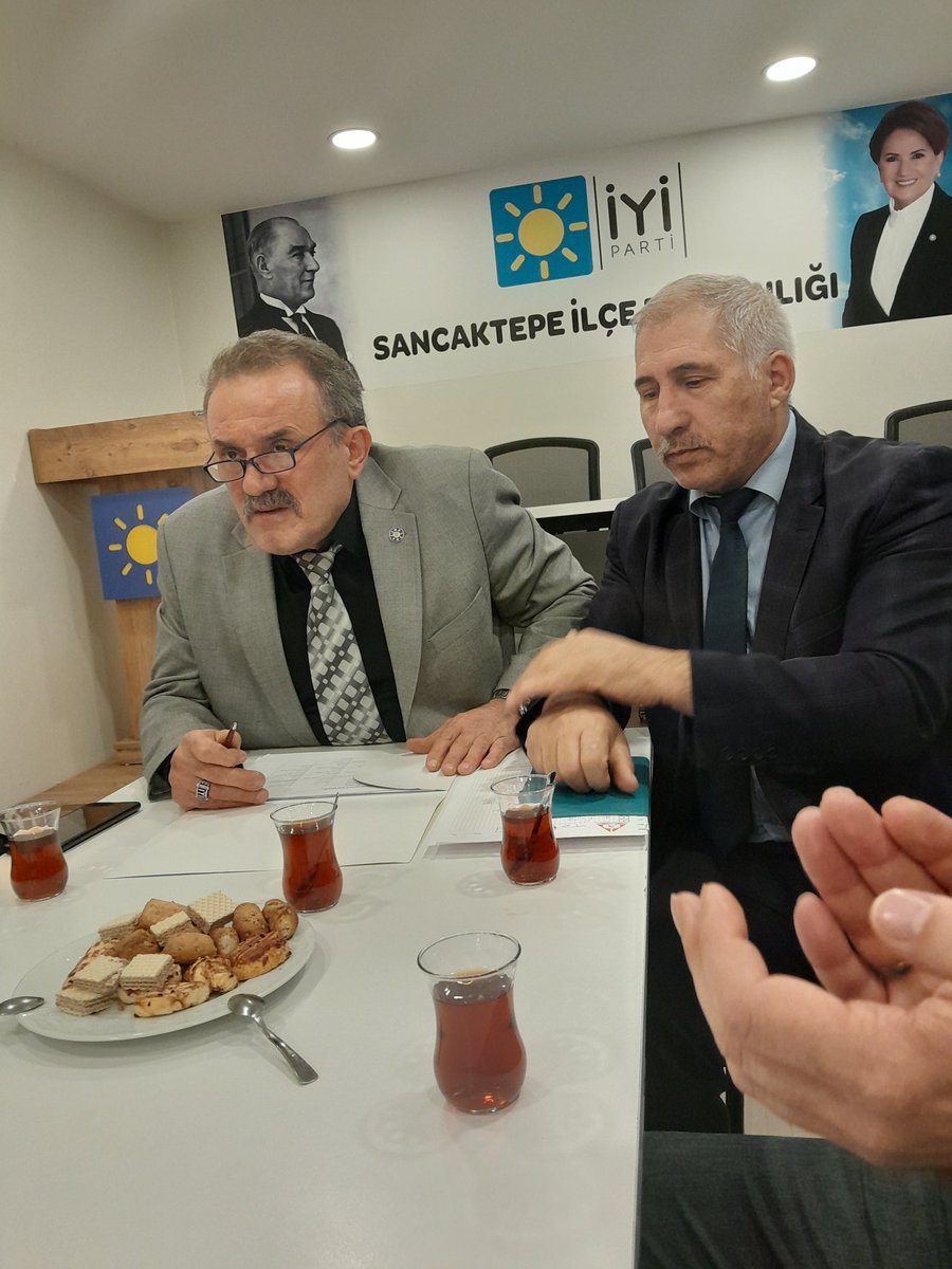 MenderesKrts25's tweet photo. İYİ parti sancaktepe ilçe divanımız ülkemize şehrimize ilçemize hayırlı uğurlu olsun.Rabbim bizleri milletimize partimize mahçup etmesin.#İyipartisancaktepe #MeralAkşener #YucelCoskun #BurhanCaner ☀️🇹🇷 https://t.co/OmZxz9mX6d