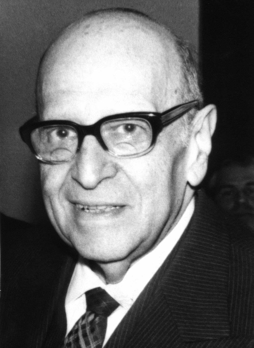 galindo45's tweet photo. 6. Apoyándose en Hegel, Horkheimer y Honneth, RJ y RC nos dicen que la FS: tiene tanto un ámbito objetual específico (“lo social” como ámbito irreductible) como una perspectiva específica; implica una combinación de momentos normativos y descriptivos; https://t.co/72RnkH9oVG