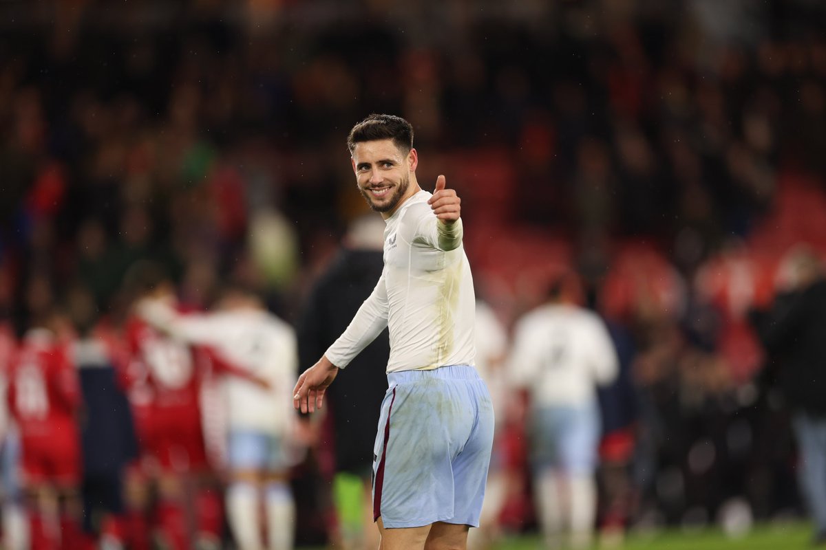 AlexMoreno's tweet photo. Onto the next round! @EmiratesFACup 💪🏼✨ Thanks for the support villa fans 🦁✨ https://t.co/zTxK38umKP