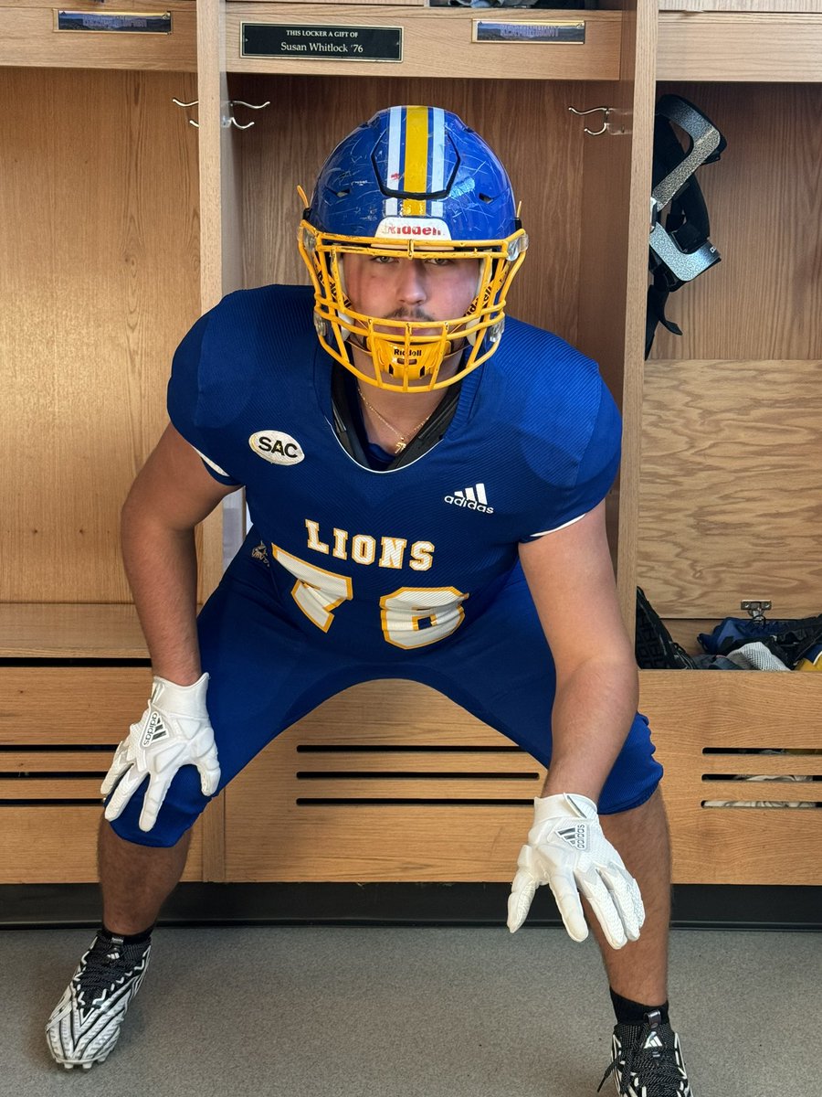 Keaton_Hunt78's tweet photo. #RollHill!
Thank you @Coach_Hillin, @LGoodwin002, and @MarsHill_FB for an unforgettable experience and hospitality on my visit!
@TheLake_FB @CoachOliphant32 @FB_CoachFitz @CoachLasker75 https://t.co/HDOEjTR4tk
