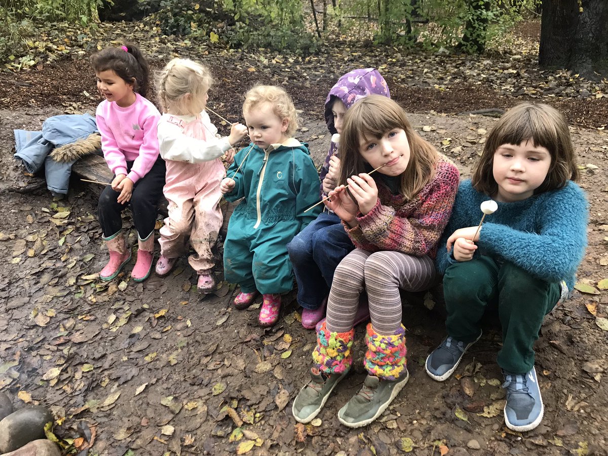 AllotmentDen's tweet photo. Our Den &amp; Allotment Family Day is coming up on Saturday, 20th January 10:30-13:00. We need help refilling sand pits and tidying trails. Please pencil this in your calendar and join us for a fun day out. More info at https://t.co/mPDgDeNS91 https://t.co/4xtF9nTiGk
