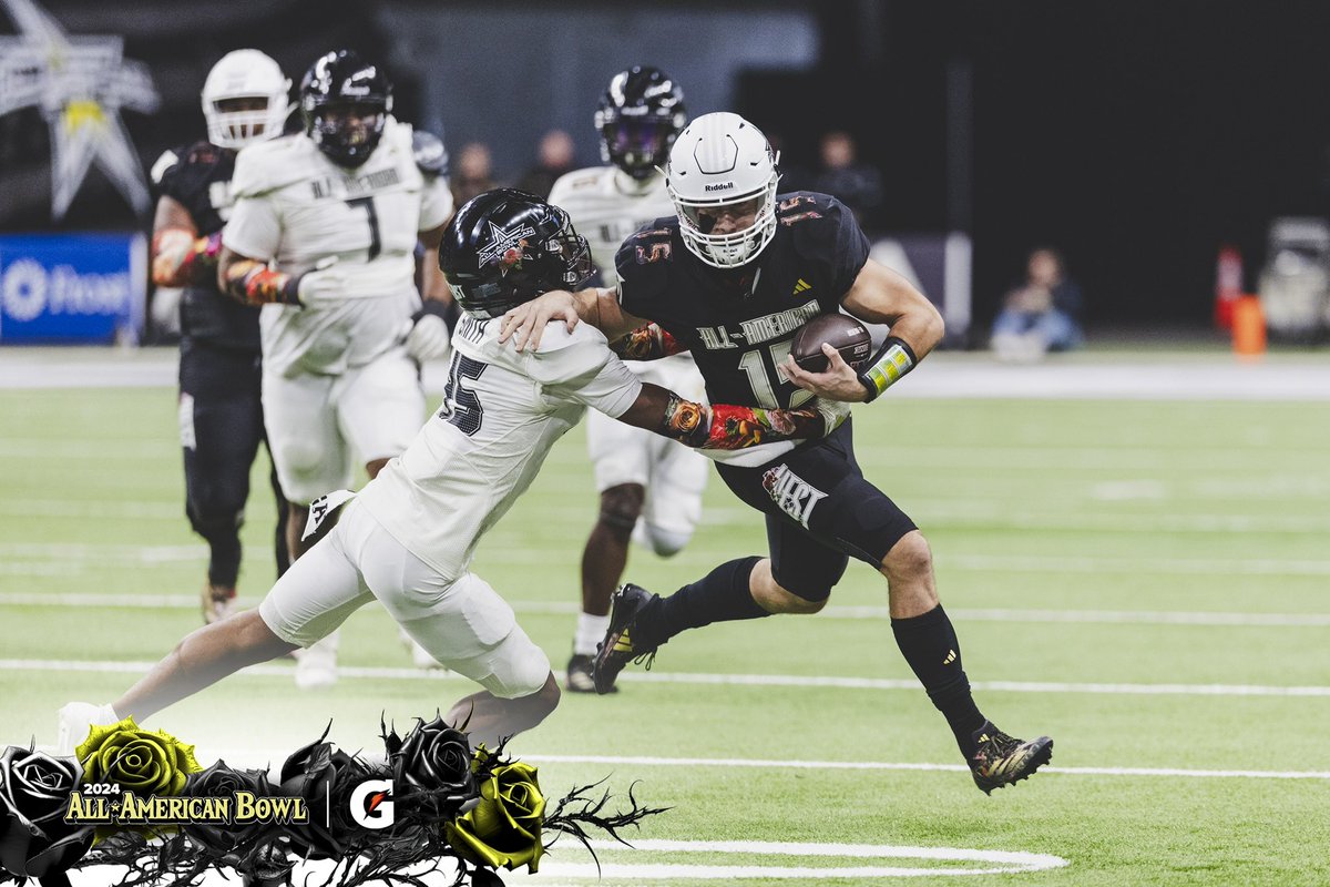 AABonNBC's tweet image. Star of tomorrow on @nbc 

#AABCO2ON4TION 👑🌹🏈

#AllAmericanBowl 🇺🇸