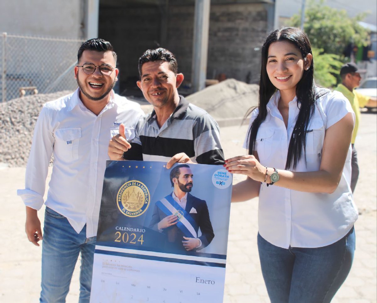 ParlacenCyan's tweet photo. #TerritorioCyan | Nuestro candidato a diputado al PARLACEN  @ReneDorathSV, inició este fin de semana su gira nacional, visitando casa por casa y los negocios de los habitantes del departamento de La Unión. https://t.co/zhzRUO44Mg