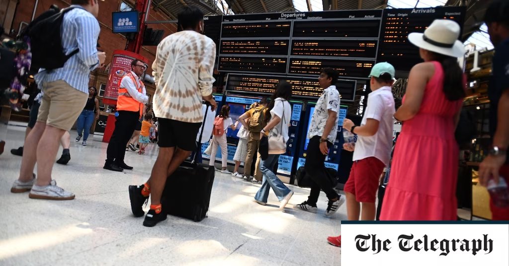 QuintenCookie's tweet image. #RailChaos this week as RMT and TSSA walk out. Major transport links will be disrupted on Thursday, August 18 and Saturday, August 20. Plan ahead and check operators' timetables. #TransportStrike #LondonStrike