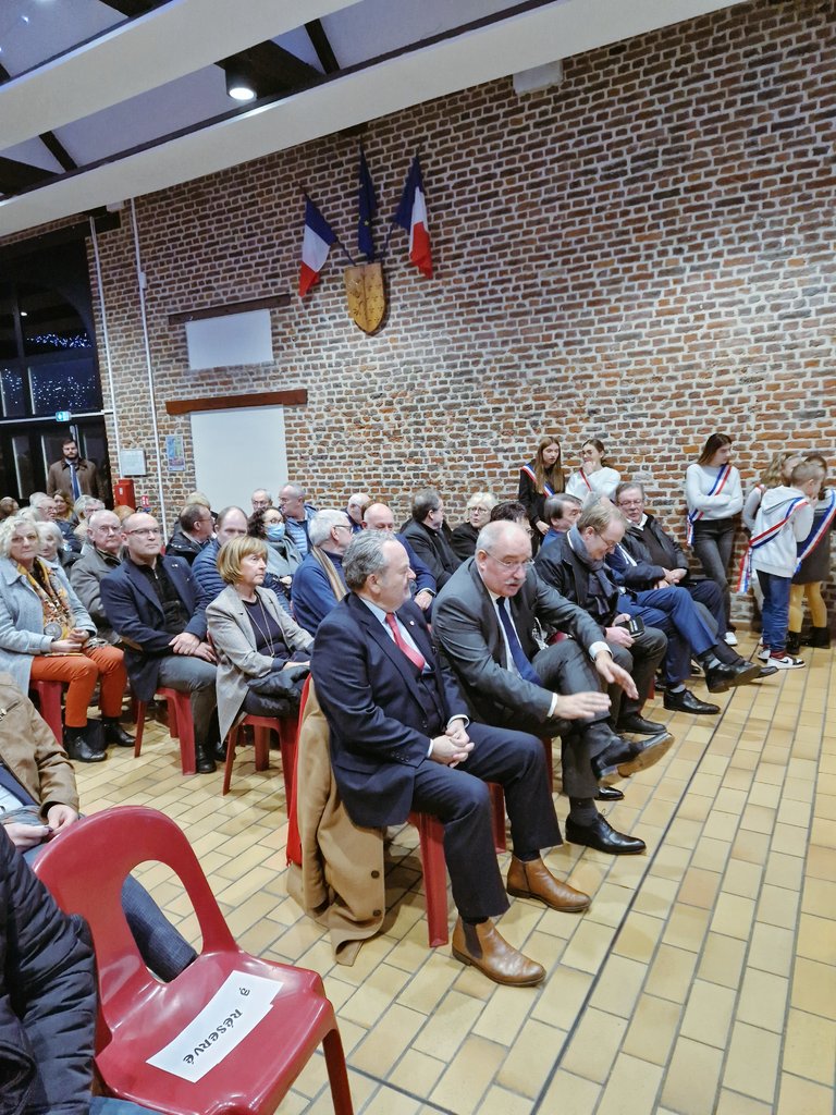 OHenno's tweet photo. Comme chaque année, je sillonne les routes du #Nord pour être présent aux traditionnelles cérémonies de vœux des #maires et des communes nordistes ❄️ #Chereng #Hondschoote #Ferin #Nieppe #Bousbecque https://t.co/fAEYhNOK7U