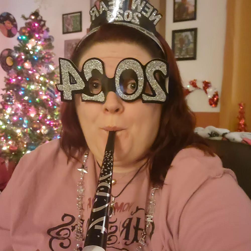 Michell39057751's tweet photo. Happy new year fans https://t.co/skwe6UrmAn