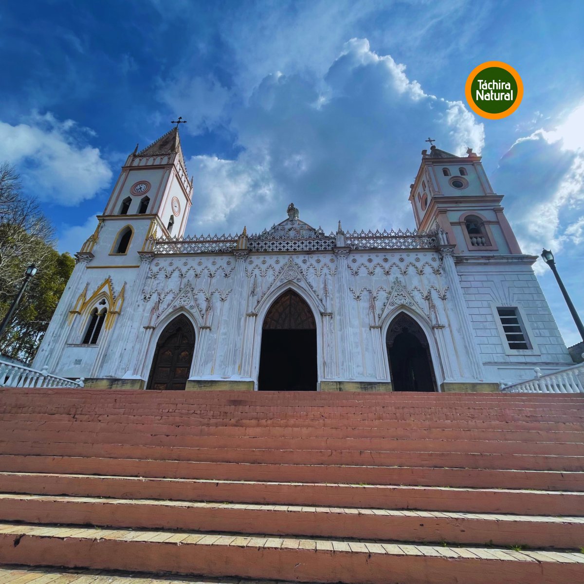 Tachira_Natural's tweet photo. Postales andinas 

Capacho. A partir de hoy, se celebran la fiesta de los Reyes Magos. Actividades que representan el acervo histórico y cultural de nuestra región andina, costumbres y tradiciones que cumple 107 años de historia. 

#capacho #andesvenezolanos #tachira https://t.co/KsaycC1b8o