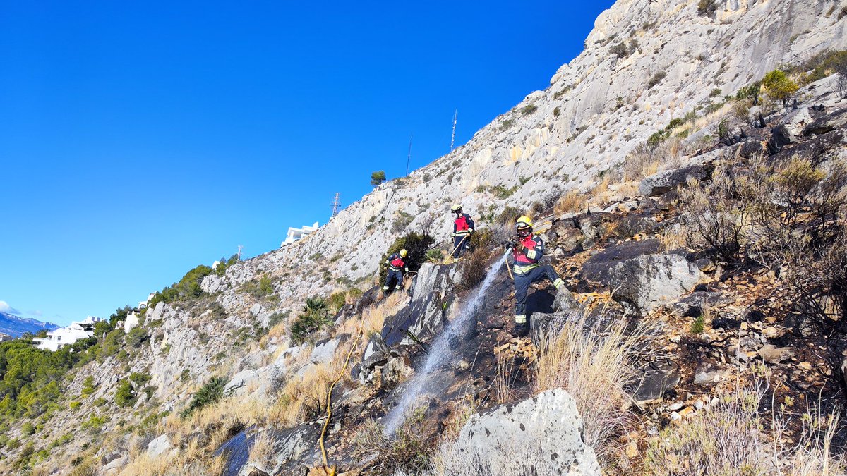 JavierGosalbez's tweet photo. #incendioAltea #IFAltea https://t.co/ifXaVz3s6V