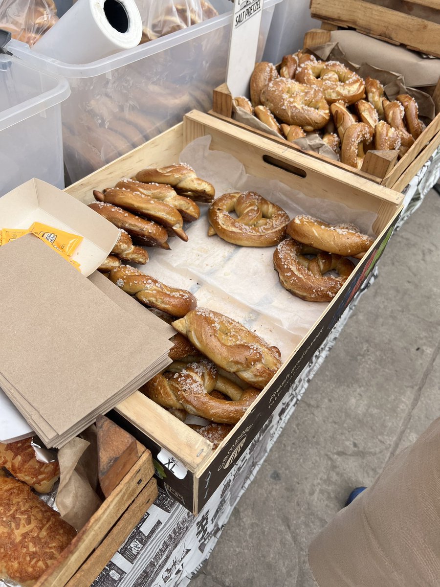 WeeklyDish tweet media