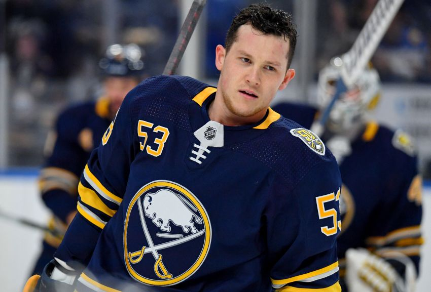 orbit_mackswell's tweet photo. #CarlyRaeJepsen on Jeff Skinner
"He is literally an elite skater on the Buffalo Sabres, who wouldn't want him at the all star game!"
#Jepsies rt this or post '#NHLAllStarVote Jeff Skinner' so mother can see him at the all star game!! https://t.co/jdvWEyjrJT