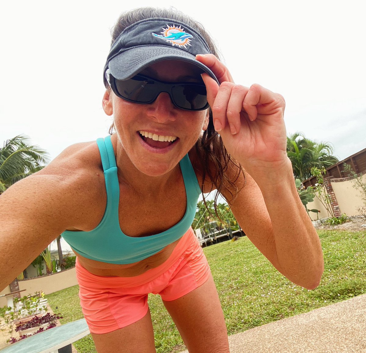 thelauradibella's tweet photo. Enjoyed heckling while overwhelmed by a sea of 🔵 &amp; 🔴 @BuffaloBills #billievers while running #A1A this AM in @FTLCityNews 
SoFlo is buzzing for the big @MiamiDolphins game tmrw
In the end the winner is #Florida’s economy as this place is a madhouse
Go #phins !🐬
@PlayInFlorida https://t.co/2HdNe1noTl
