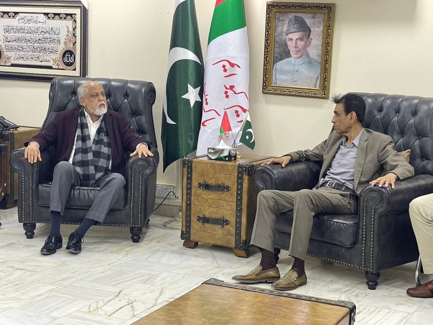 salma_yonus's tweet photo. پی ٹی آئی کے بانی رکن اور سابق رکن قومی اسمبلی نجیب ہارون نے ایم کیو ایم پاکستان میں شمولیت کرلی۔
نجیب ہارون پاکستان انجینئرنگ کونسل کے موجودہ چیئرمین بھی ہیں
#MQMPRocks #NajeebHaroonInMQMP https://t.co/9fIOjvtyLZ