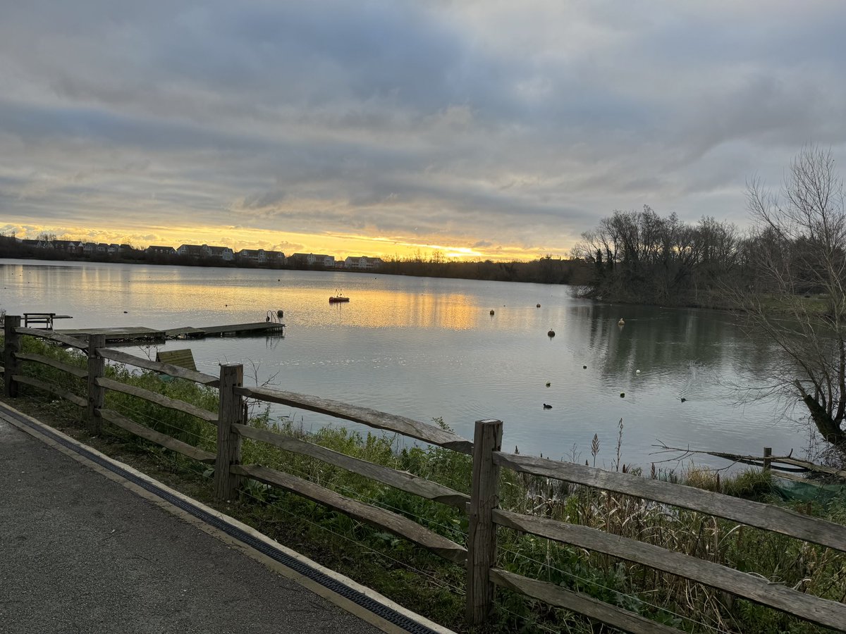 Join us for our next meet up @mallingparkrun at the beautiful Leybourne Lakes, its two laps around the lake but start with one if you prefer, walk, jog, run or volunteer and see what its all about 🤗🥰 @cancer5kYourWay