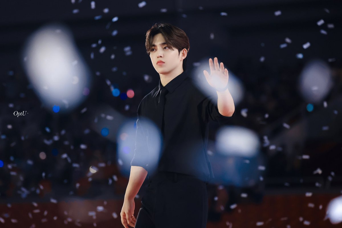 OptUScoups's tweet photo. 240106

오래간만이다😭

#에스쿱스 #SCOUPS
#승철 #최승철 
#세븐틴  #SEVENTEEN  
@pledis_17 https://t.co/nEpeFV4yPX