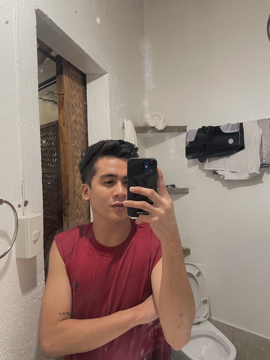 thanuxz's tweet photo. Sino pa gising?🍆💦 https://t.co/U8CzAiFRKo