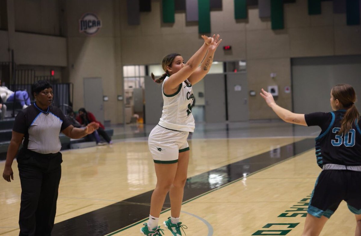 COD_WBB's tweet photo. Game day‼️

Chaps travel to College of Lake County for an away double header with men. 

⏰1pm 
📍 College of Lake County
📺 https://t.co/sZKQIXar17 “Watch Live”

#ForeverForward #BG4L https://t.co/awDNXmd6Bd
