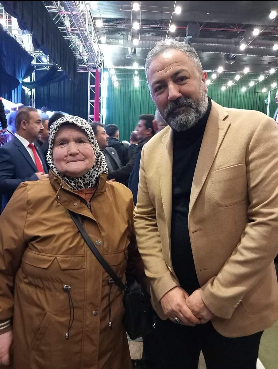edaviyetezgelen's tweet photo. #burdayiz https://t.co/pDQsmEsxLj
